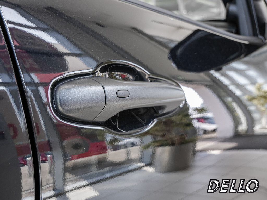 Fahrzeugansicht TOYOTA Hilux 2.8 Double Cab Invincible 4x4 - Bild 6