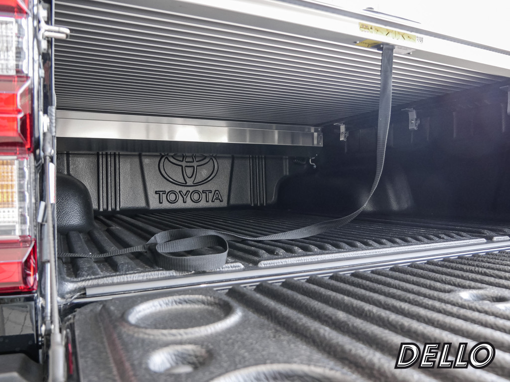 Fahrzeugansicht TOYOTA Hilux 2.8 Double Cab Invincible 4x4 - Bild 15