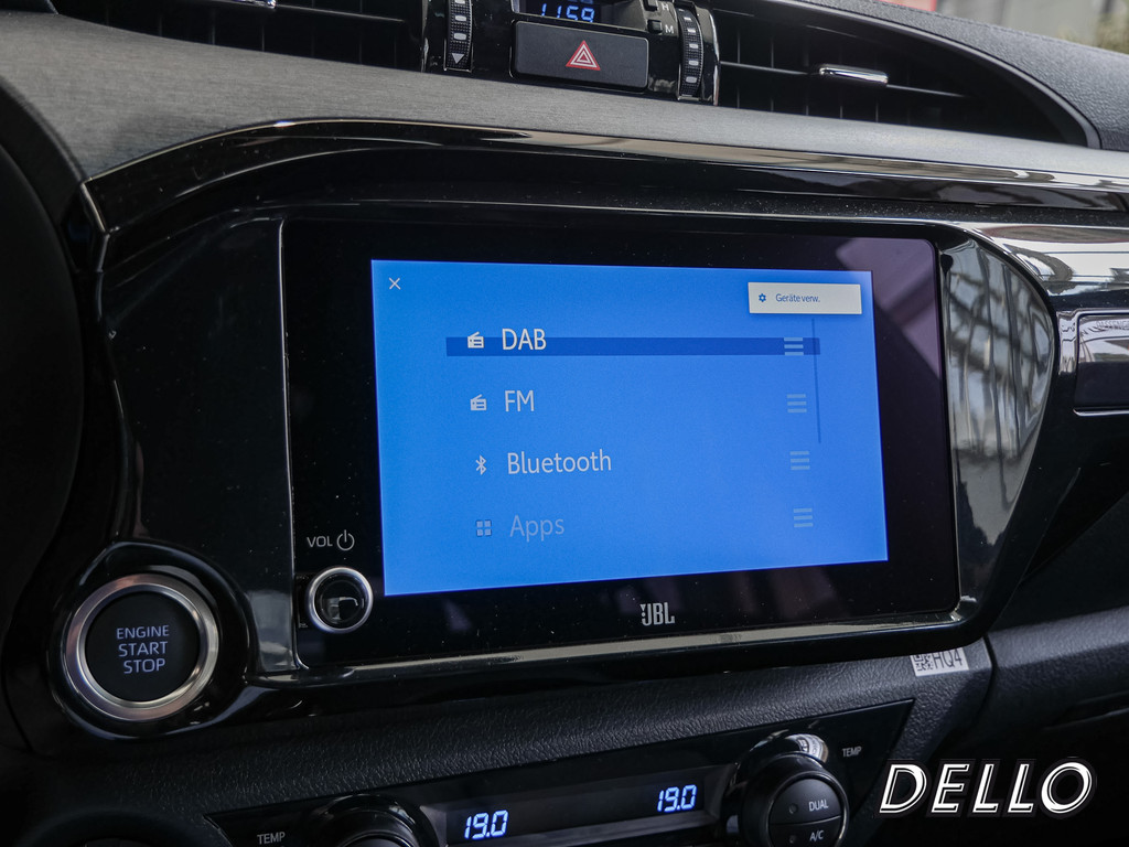 Fahrzeugansicht TOYOTA Hilux 2.8 Double Cab Invincible 4x4 - Bild 17