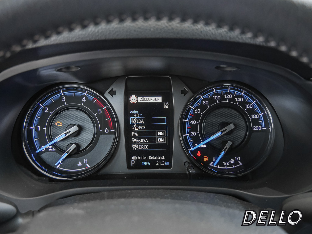 Fahrzeugansicht TOYOTA Hilux 2.8 Double Cab Invincible 4x4 - Bild 29