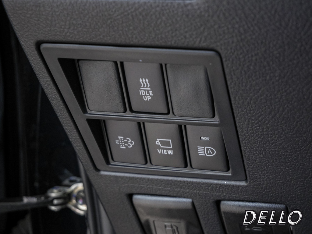 Fahrzeugansicht TOYOTA Hilux 2.8 Double Cab Invincible 4x4 - Bild 38