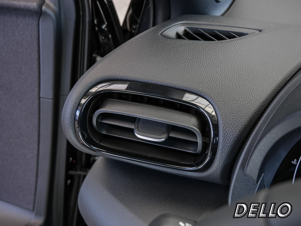 Fahrzeugansicht TOYOTA Yaris 1.5 Hybrid Teamplayer - Bild 18