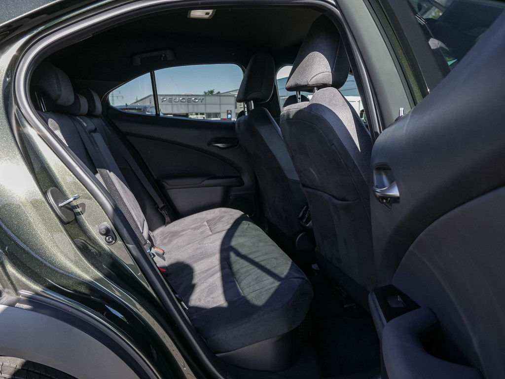 Fahrzeugansicht LEXUS UX 250h Style Edition - Bild 3