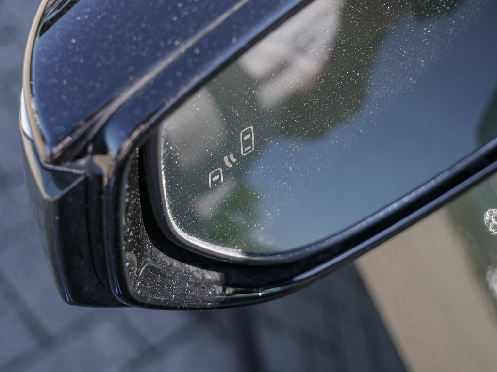 Fahrzeugansicht LEXUS UX 250h Style Edition - Bild 8