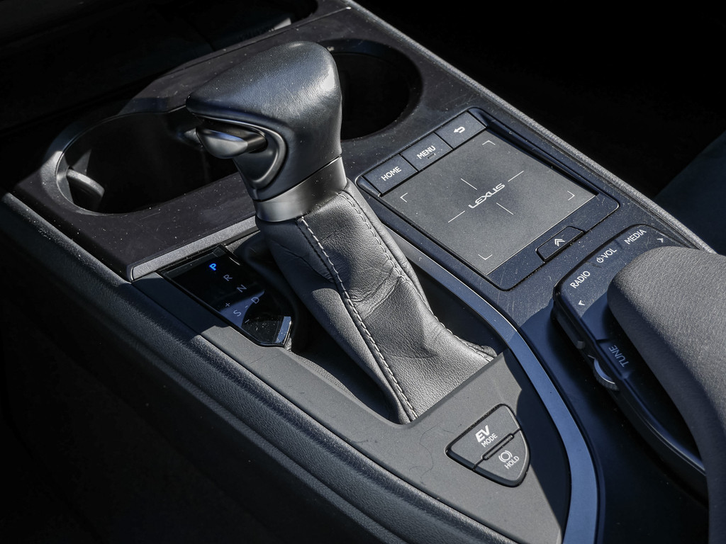 Fahrzeugansicht LEXUS UX 250h Style Edition - Bild 19