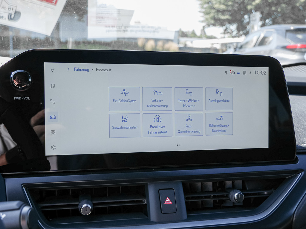 Fahrzeugansicht LEXUS UX 300h F-Sport Design - Bild 13