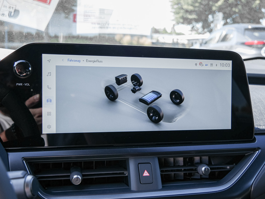 Fahrzeugansicht LEXUS UX 300h F-Sport Design - Bild 14