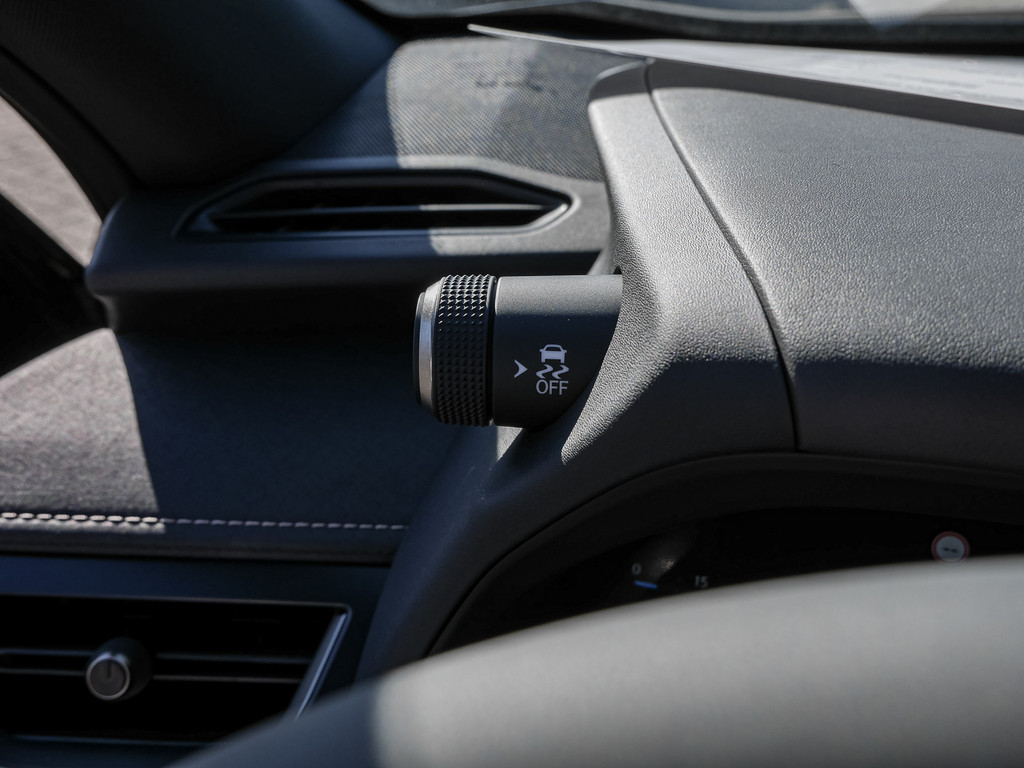 Fahrzeugansicht LEXUS UX 300h F-Sport Design - Bild 24