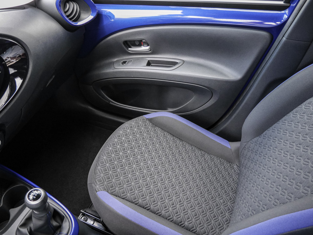 Fahrzeugansicht TOYOTA Aygo X 1.0 Pulse - Bild 24