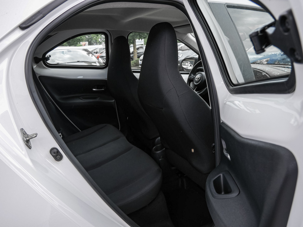 Fahrzeugansicht TOYOTA Aygo X 1.0 Play - Bild 3