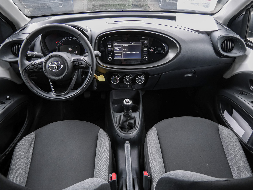 Fahrzeugansicht TOYOTA Aygo X 1.0 Play - Bild 4