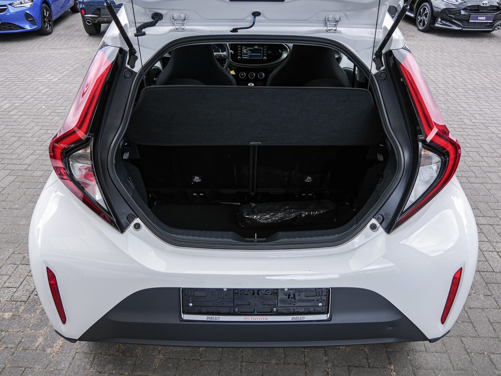 Fahrzeugansicht TOYOTA Aygo X 1.0 Play - Bild 8