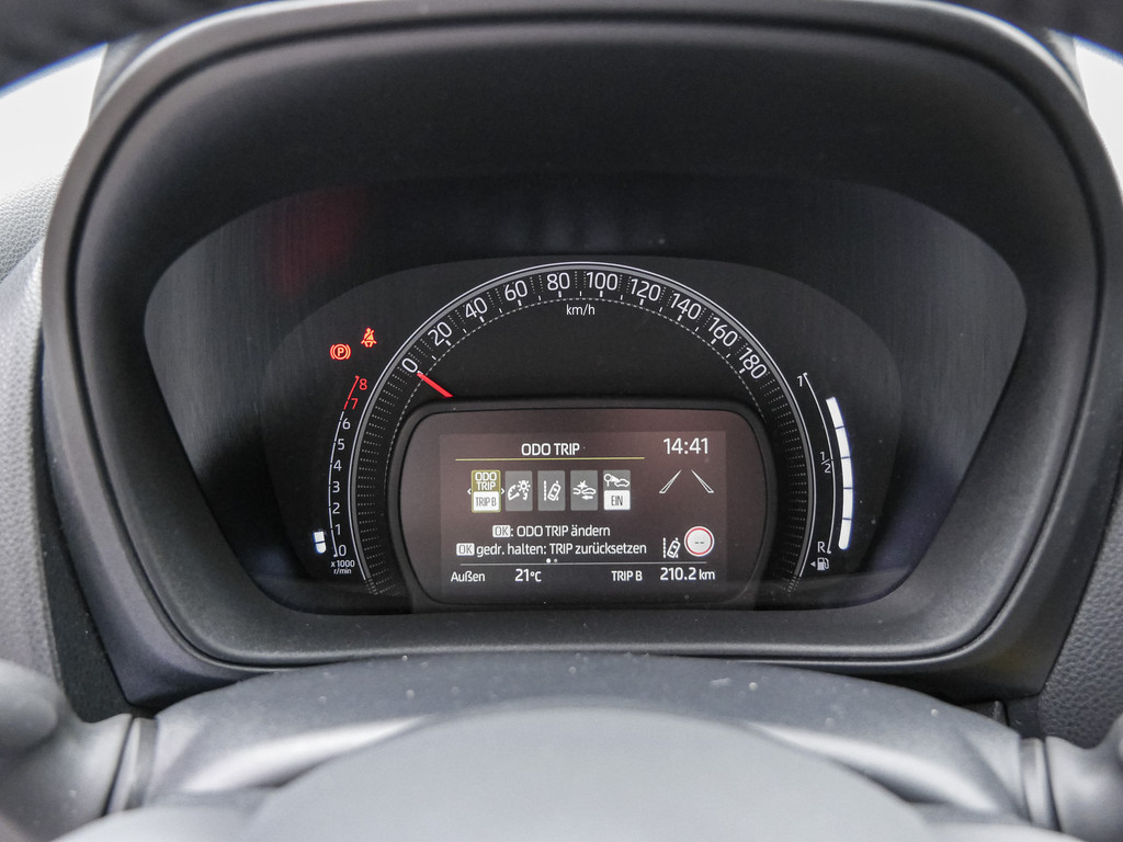 Fahrzeugansicht TOYOTA Aygo X 1.0 Play - Bild 20