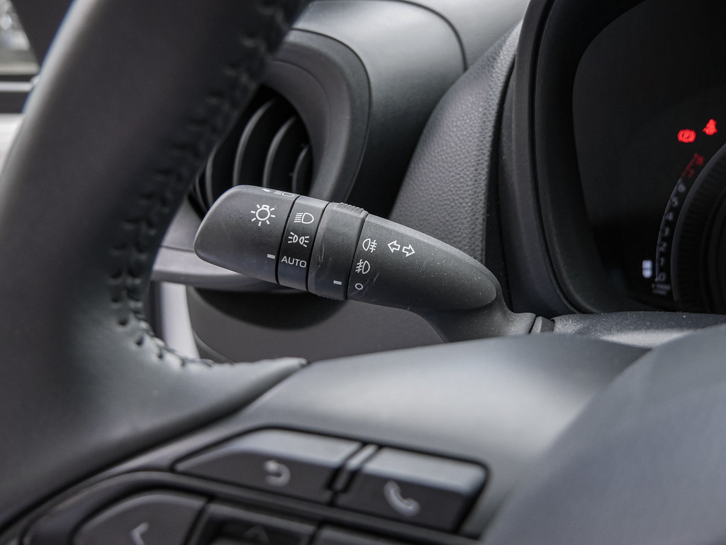 Fahrzeugansicht TOYOTA Aygo X 1.0 Play - Bild 21