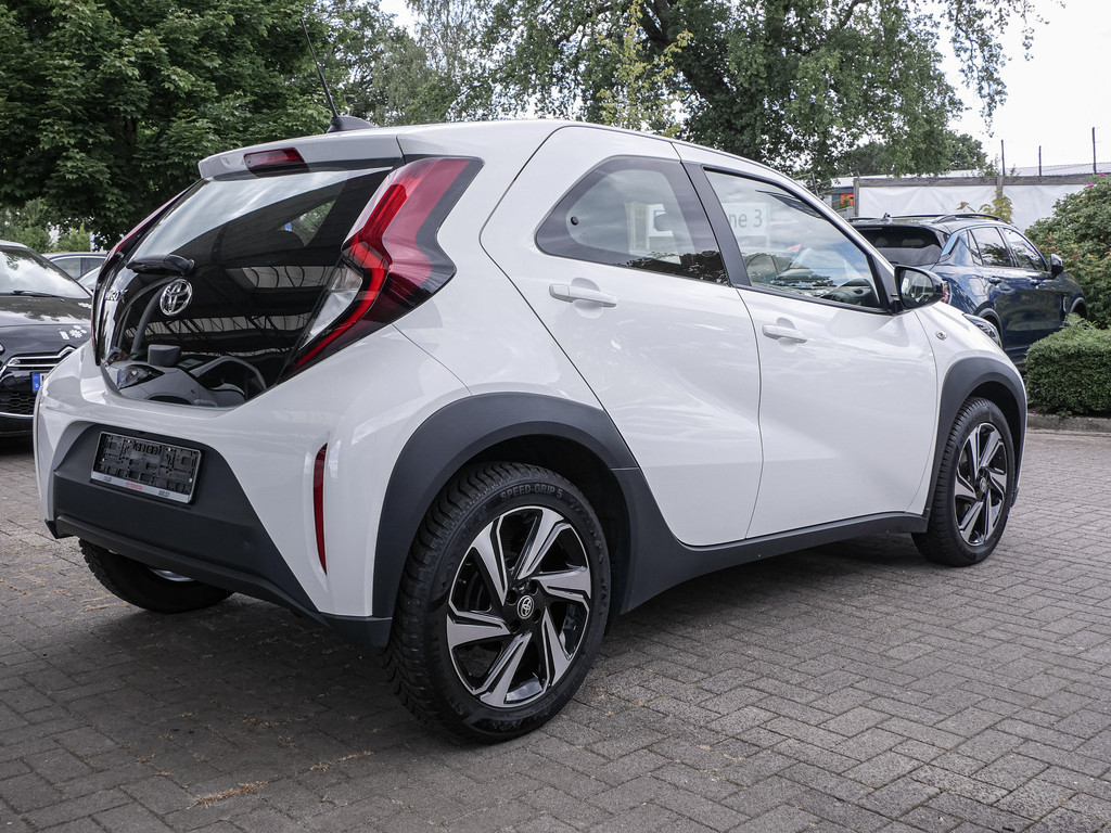 Fahrzeugansicht TOYOTA Aygo X 1.0 Play - Bild 33