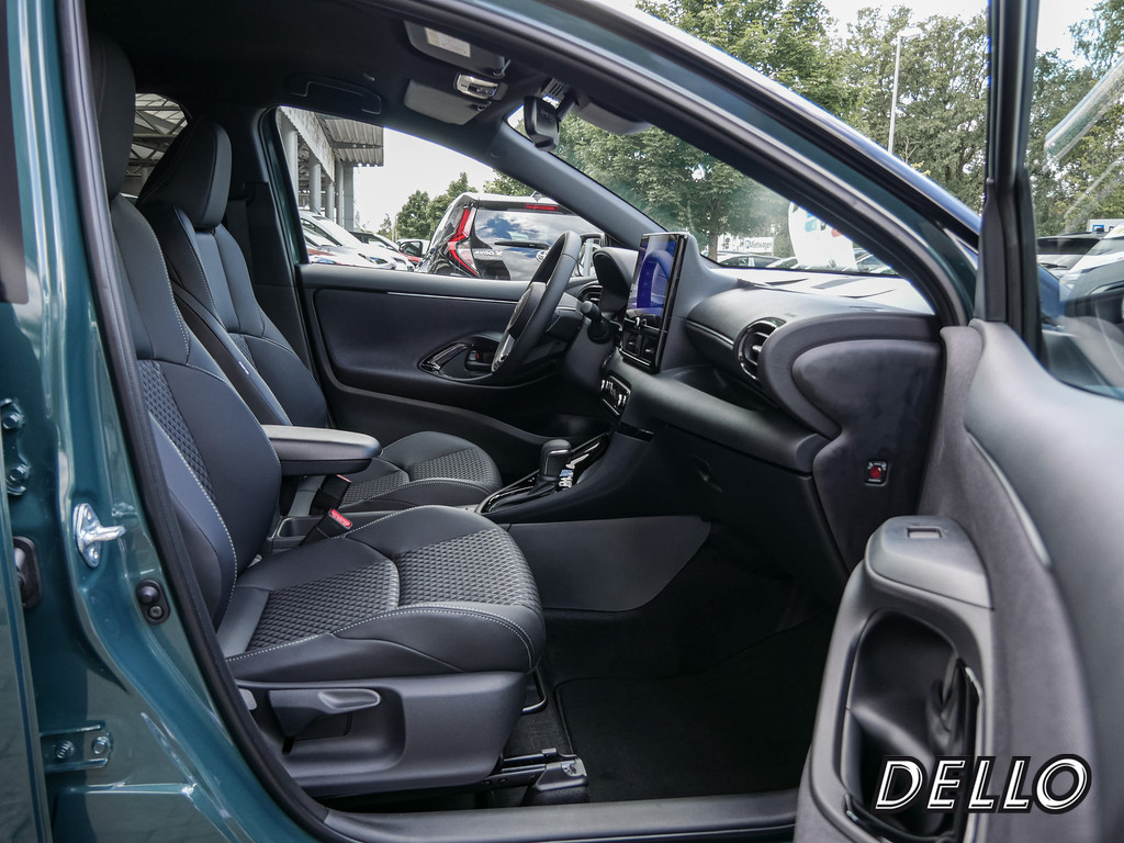 Fahrzeugansicht TOYOTA Yaris 1.5 Hybrid Style Plus - Bild 5