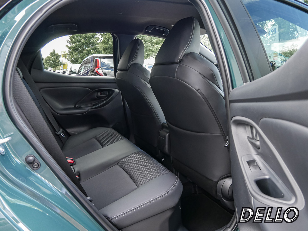 Fahrzeugansicht TOYOTA Yaris 1.5 Hybrid Style Plus - Bild 6