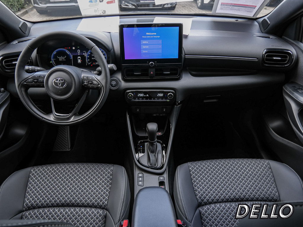 Fahrzeugansicht TOYOTA Yaris 1.5 Hybrid Style Plus - Bild 7