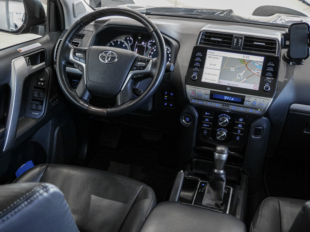 Fahrzeugansicht TOYOTA Land Cruiser 2.8 D-4D TEC-Edition - Bild 10