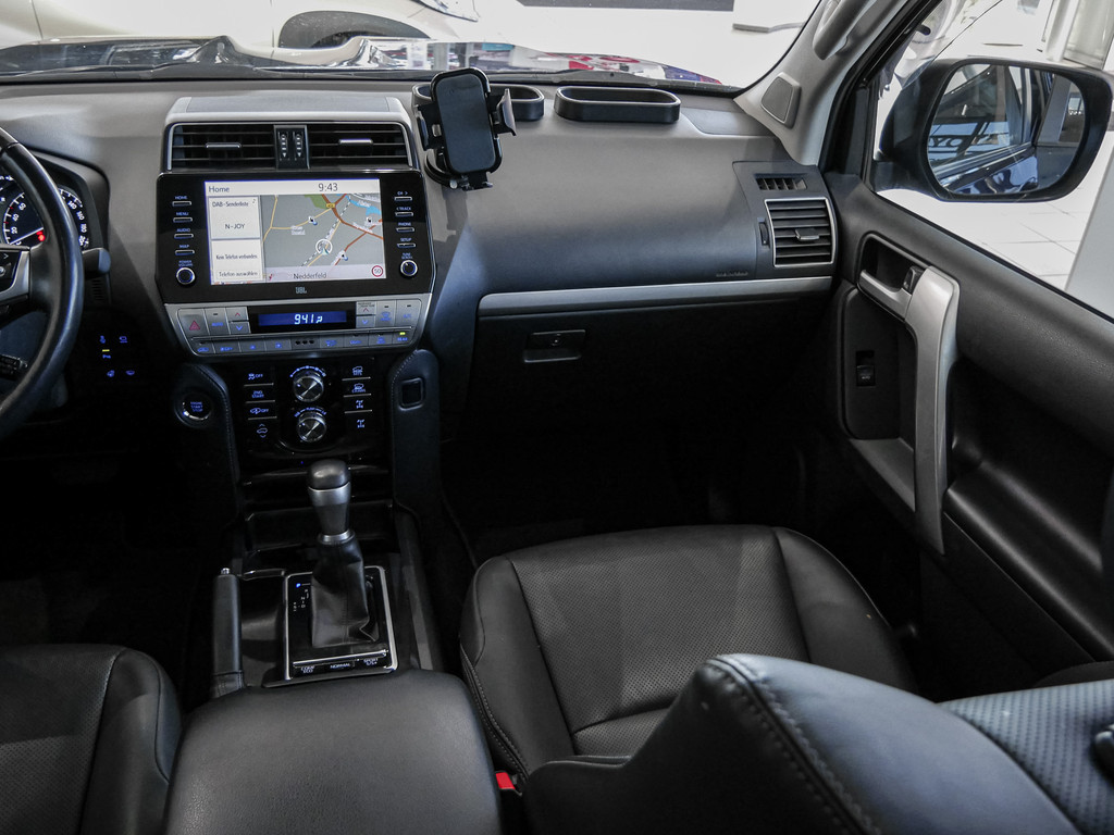 Fahrzeugansicht TOYOTA Land Cruiser 2.8 D-4D TEC-Edition - Bild 11