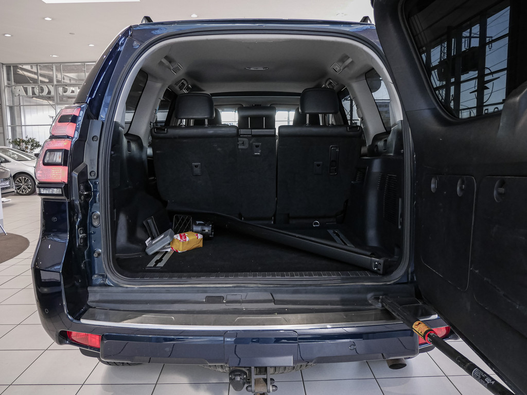 Fahrzeugansicht TOYOTA Land Cruiser 2.8 D-4D TEC-Edition - Bild 14