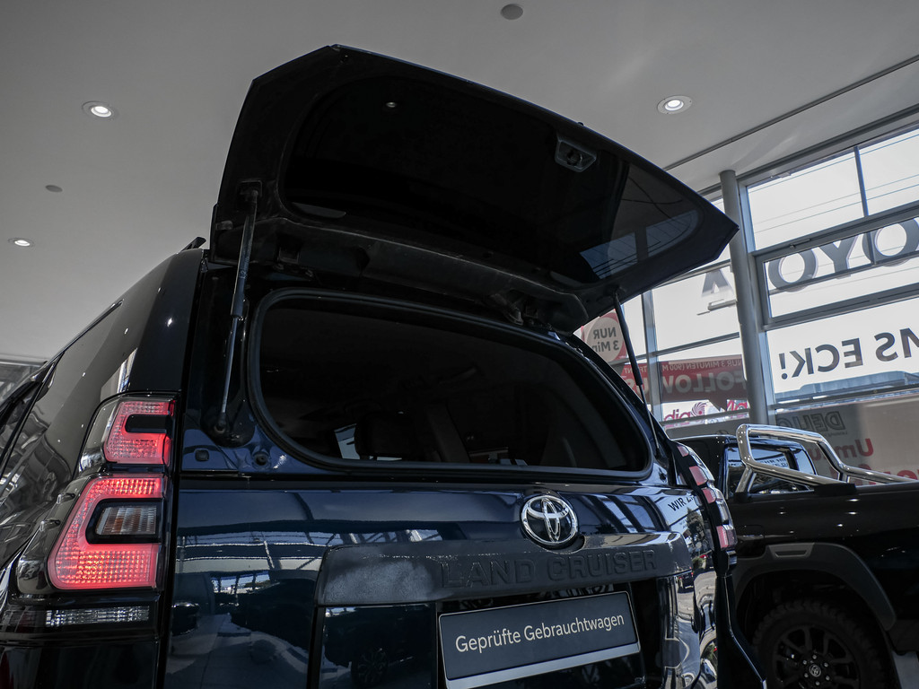 Fahrzeugansicht TOYOTA Land Cruiser 2.8 D-4D TEC-Edition - Bild 15