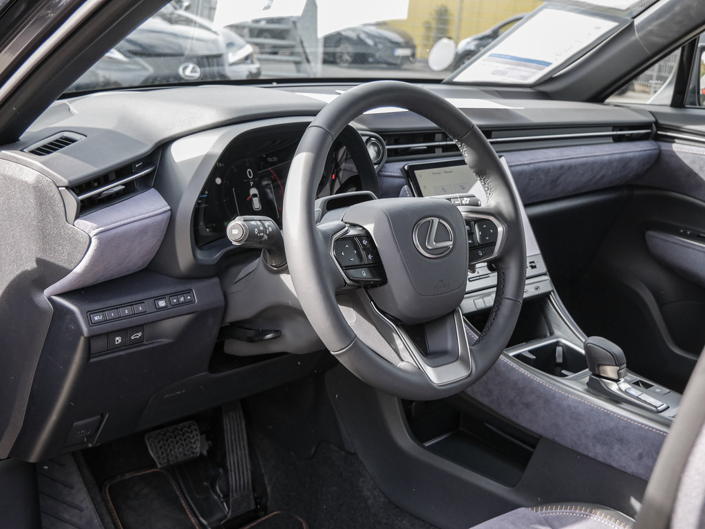 Fahrzeugansicht LEXUS LBX Cool - Bild 26