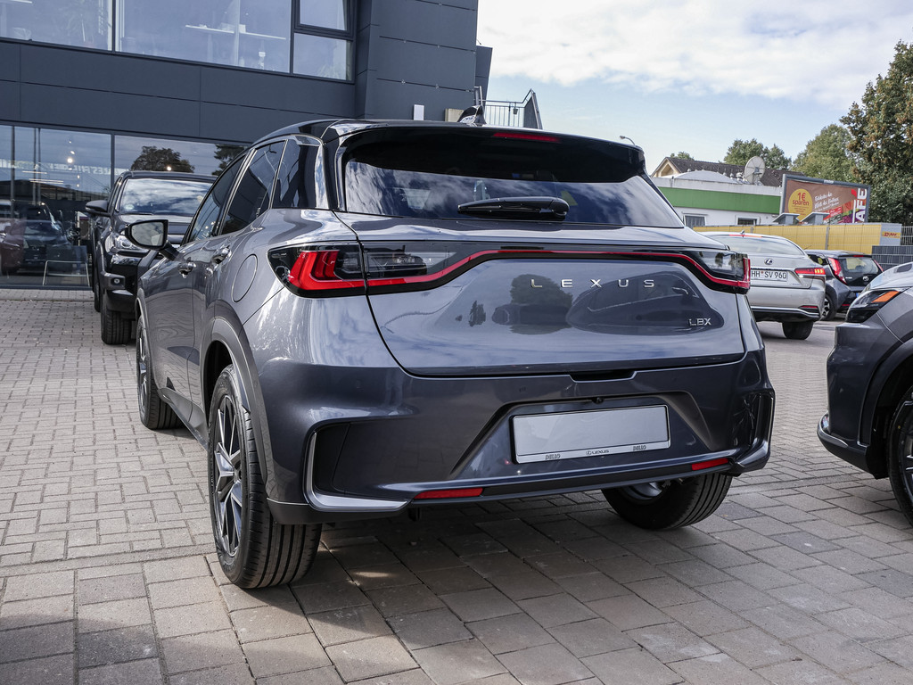 Fahrzeugansicht LEXUS LBX Cool - Bild 32
