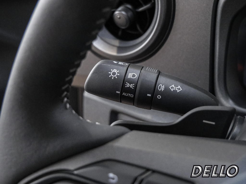 Fahrzeugansicht TOYOTA Yaris 1.6 GR - Bild 19