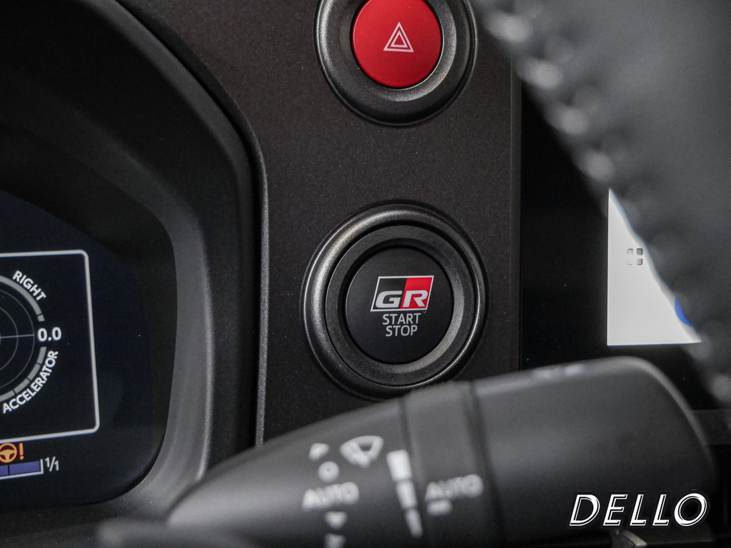 Fahrzeugansicht TOYOTA Yaris 1.6 GR - Bild 21