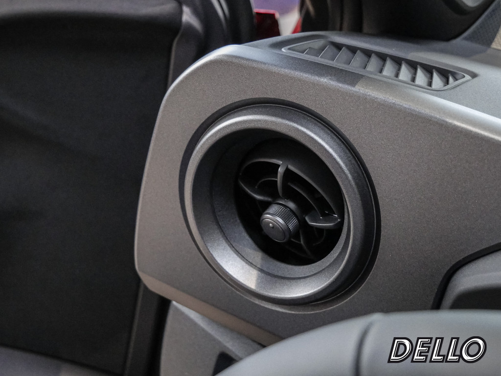 Fahrzeugansicht TOYOTA Yaris 1.6 GR - Bild 26