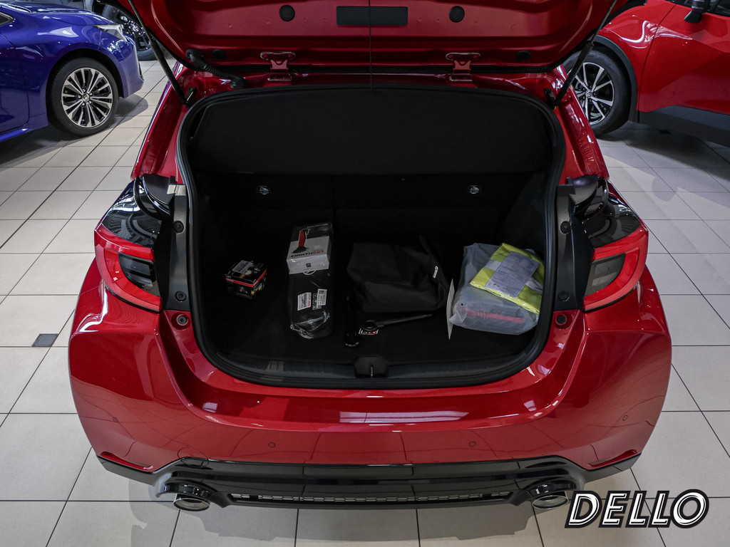Fahrzeugansicht TOYOTA Yaris 1.6 GR - Bild 33