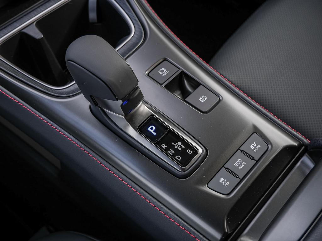 Fahrzeugansicht LEXUS LBX Emotion - Bild 18