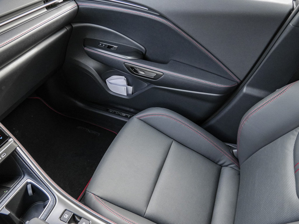 Fahrzeugansicht LEXUS LBX Emotion - Bild 19