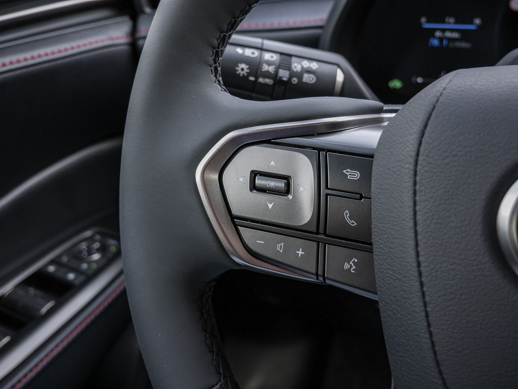 Fahrzeugansicht LEXUS LBX Emotion - Bild 25