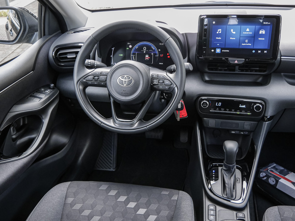 Fahrzeugansicht TOYOTA Yaris 1.5 Hybrid Teamplayer - Bild 5