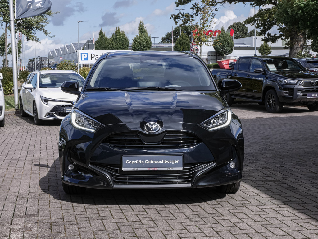 Fahrzeugansicht TOYOTA Yaris 1.5 Hybrid Teamplayer - Bild 12