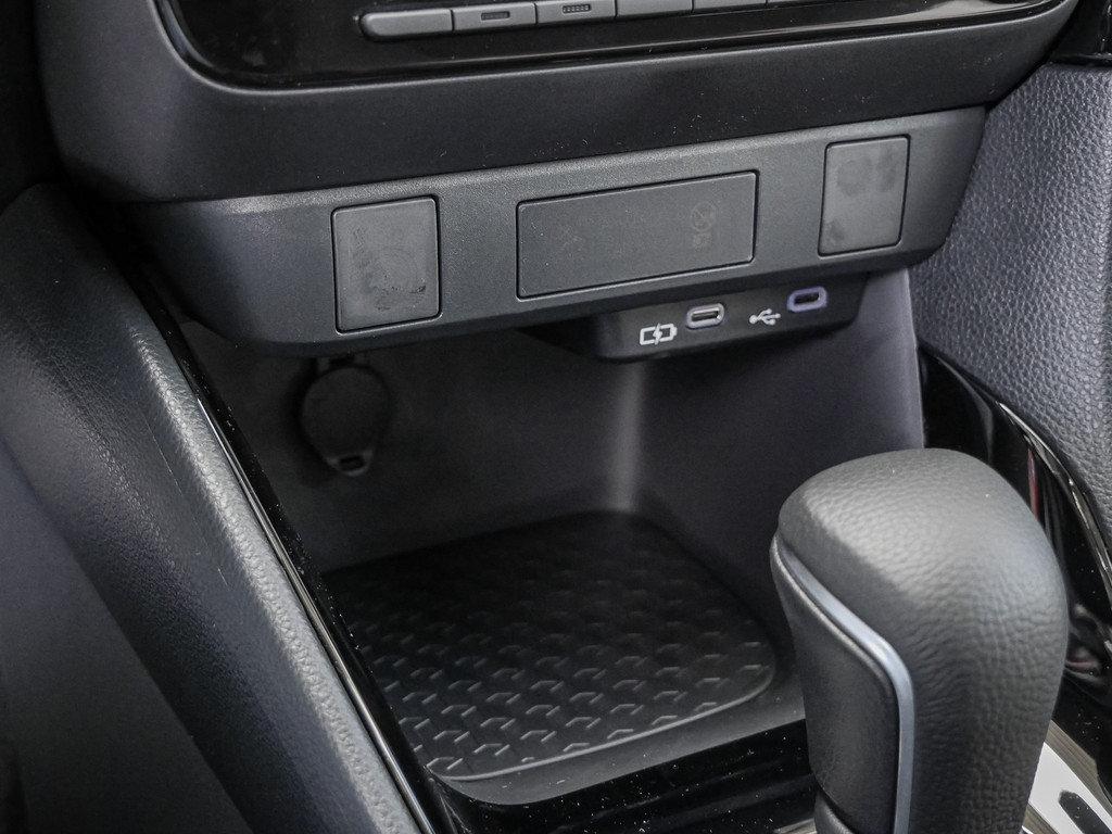 Fahrzeugansicht TOYOTA Yaris 1.5 Hybrid Teamplayer - Bild 14