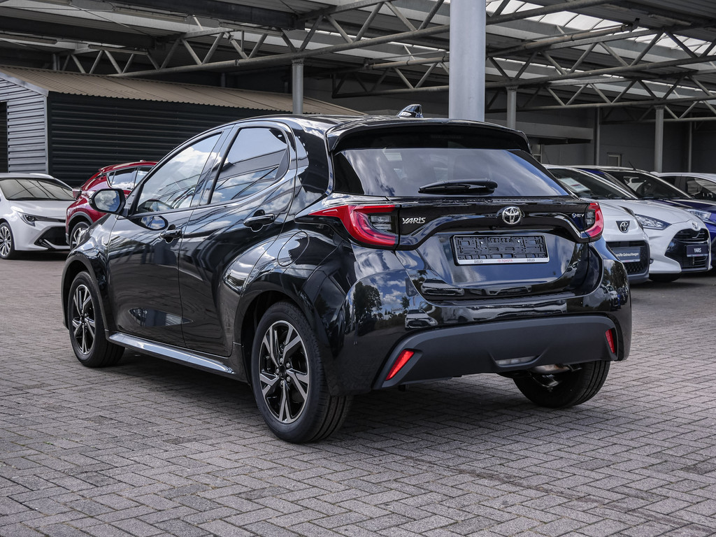 Fahrzeugansicht TOYOTA Yaris 1.5 Hybrid Teamplayer - Bild 34