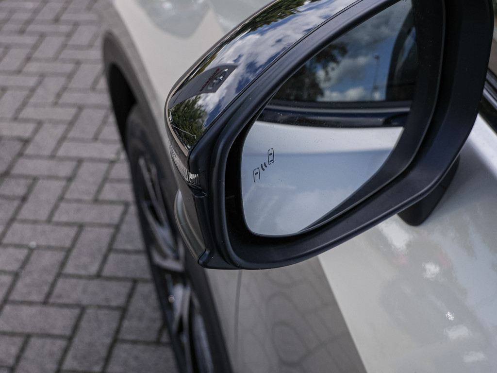 Fahrzeugansicht TOYOTA C-HR 1.8 Hybrid FWD Team Deutschland - Bild 2