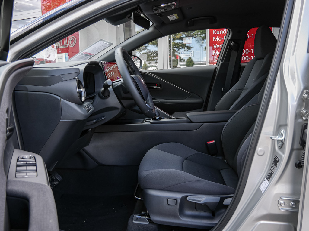 Fahrzeugansicht TOYOTA C-HR 1.8 Hybrid FWD Team Deutschland - Bild 3