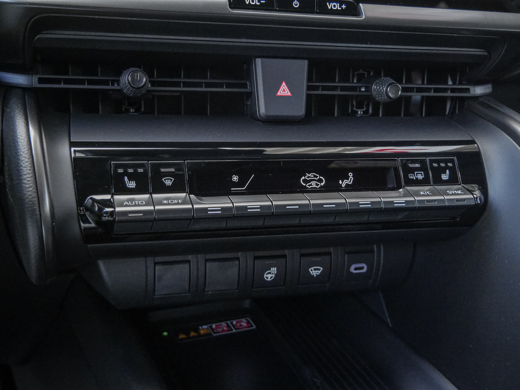 Fahrzeugansicht TOYOTA C-HR 1.8 Hybrid FWD Team Deutschland - Bild 17