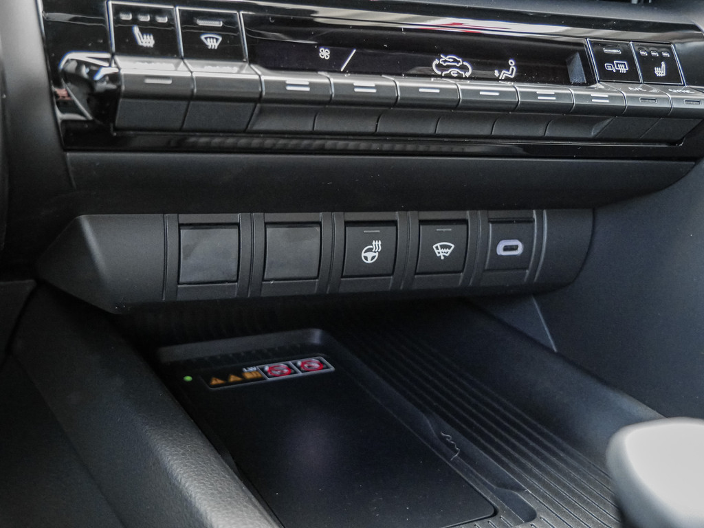 Fahrzeugansicht TOYOTA C-HR 1.8 Hybrid FWD Team Deutschland - Bild 18