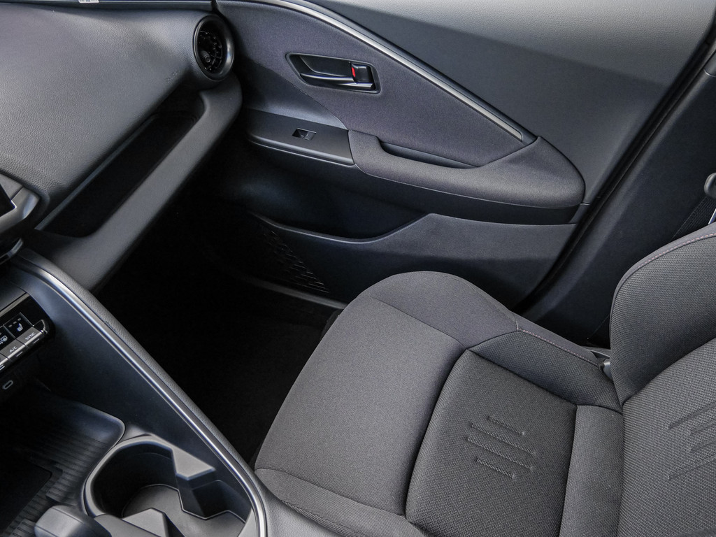 Fahrzeugansicht TOYOTA C-HR 1.8 Hybrid FWD Team Deutschland - Bild 21