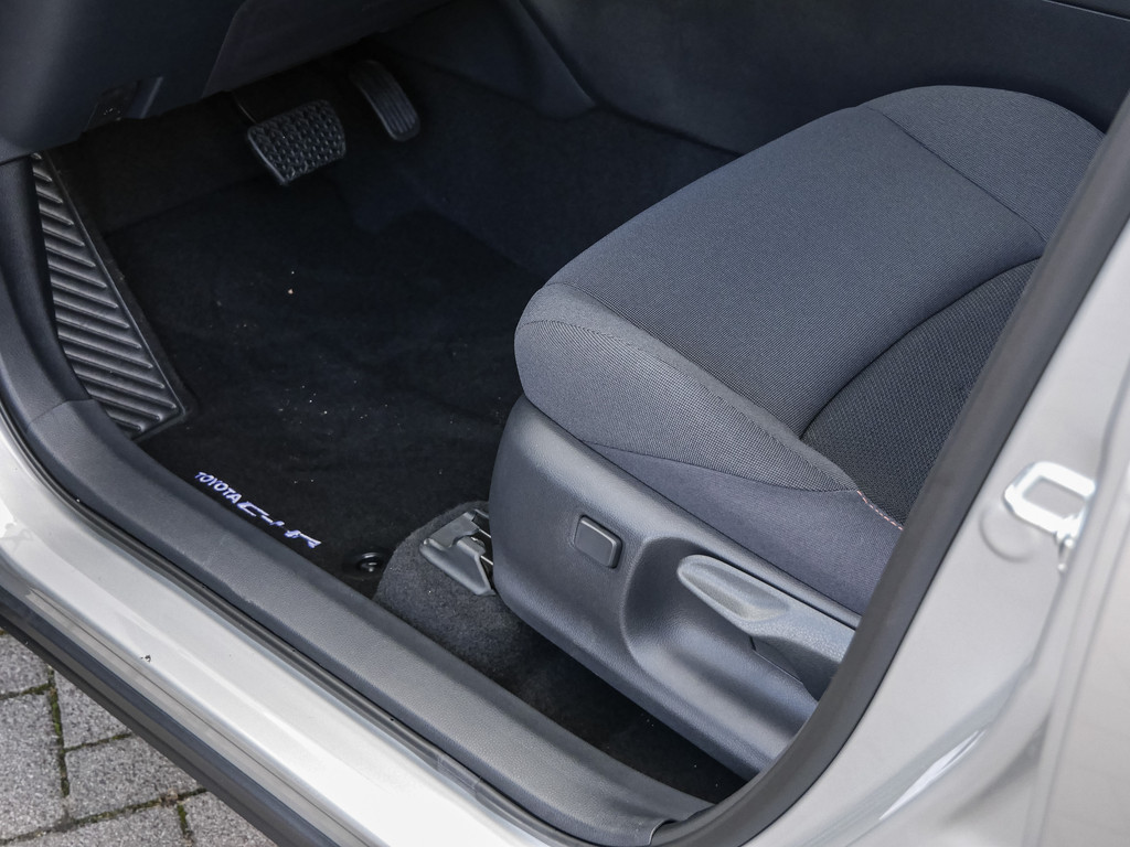 Fahrzeugansicht TOYOTA C-HR 1.8 Hybrid FWD Team Deutschland - Bild 31