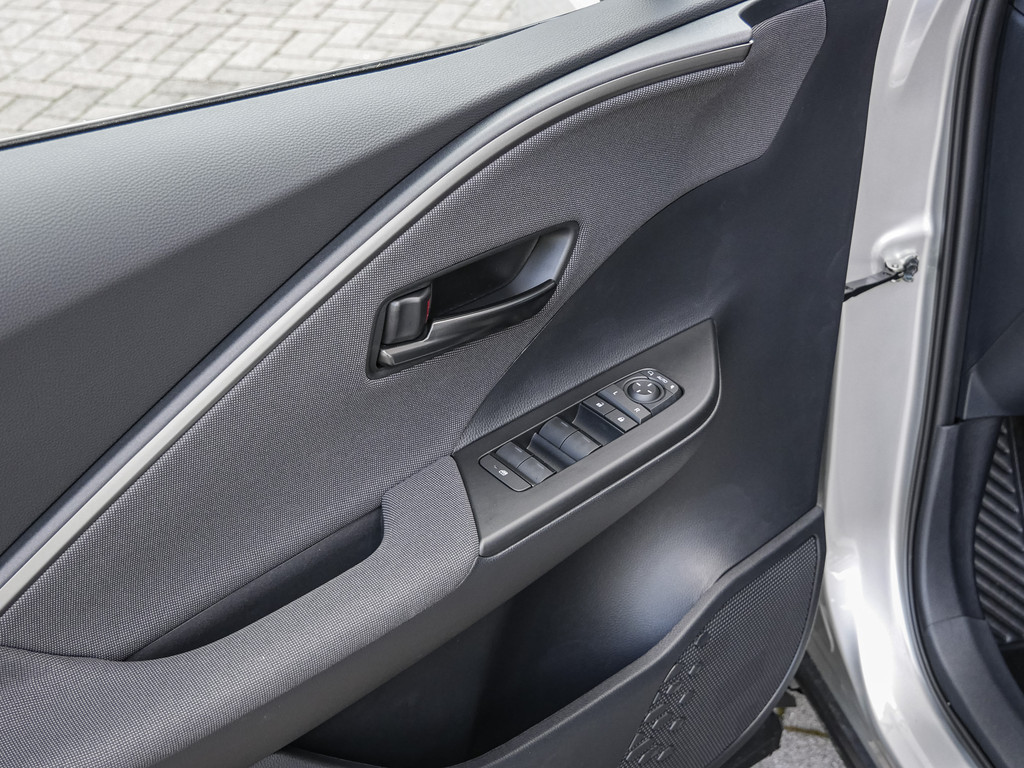 Fahrzeugansicht TOYOTA C-HR 1.8 Hybrid FWD Team Deutschland - Bild 32