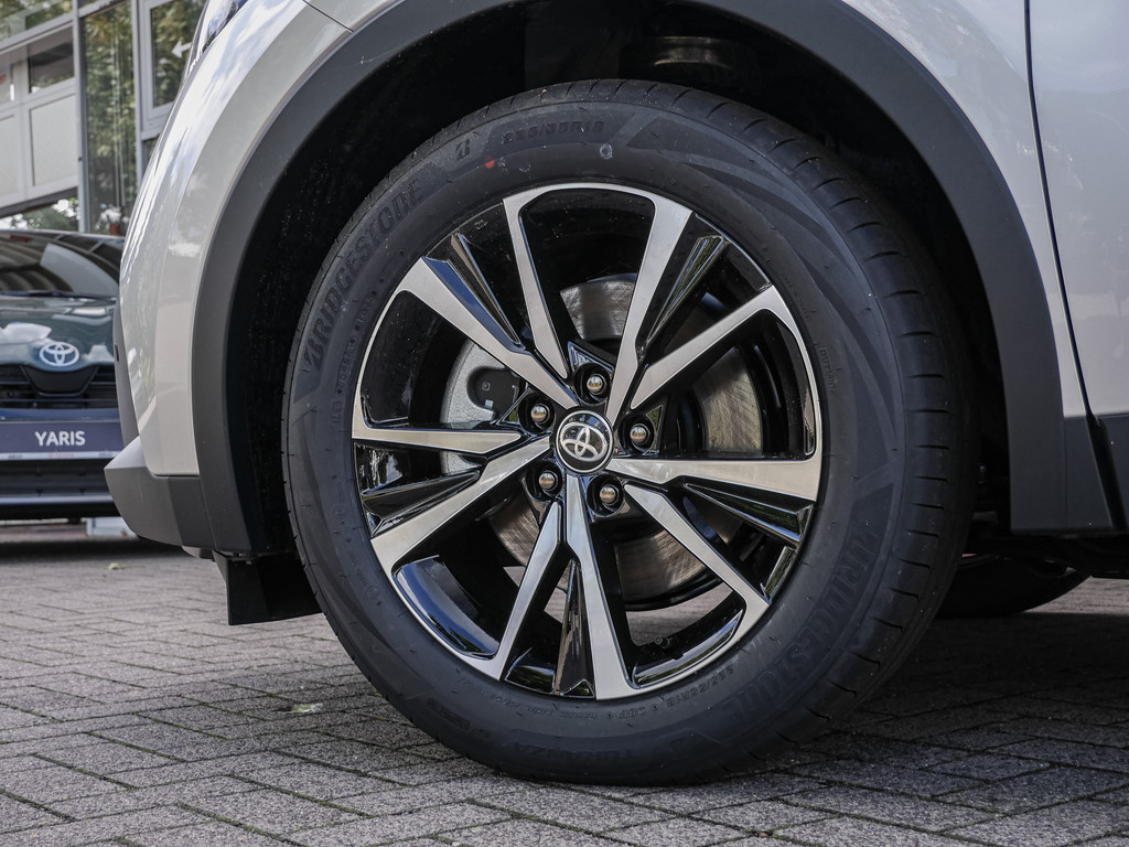 Fahrzeugansicht TOYOTA C-HR 1.8 Hybrid FWD Team Deutschland - Bild 38