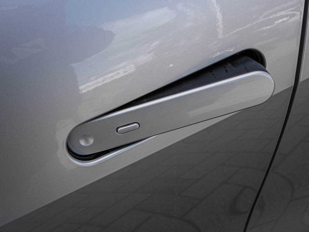 Fahrzeugansicht TOYOTA C-HR 1.8 Hybrid FWD Team Deutschland - Bild 39