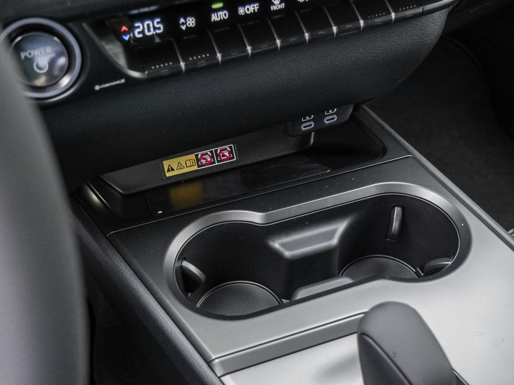 Fahrzeugansicht LEXUS UX 300 h F Sport Design - Bild 18