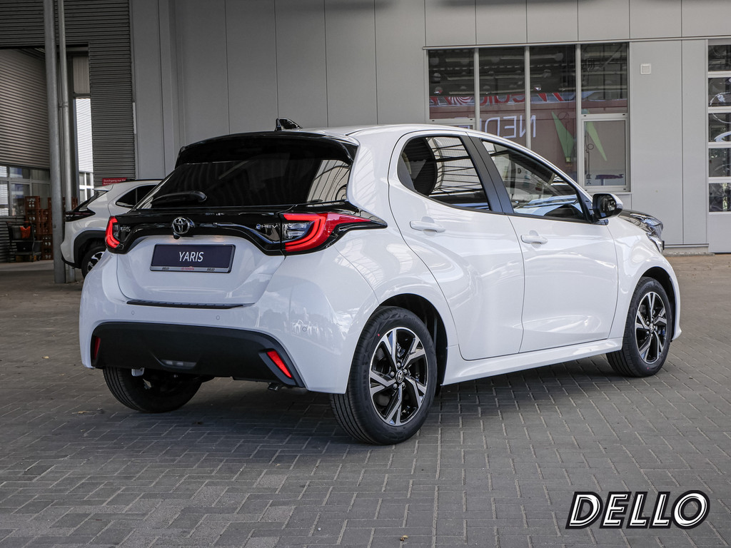 Fahrzeugansicht TOYOTA Yaris 1.5 Hybrid Teamplayer - Bild 41